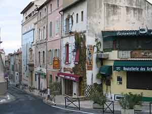 Arles,17  France